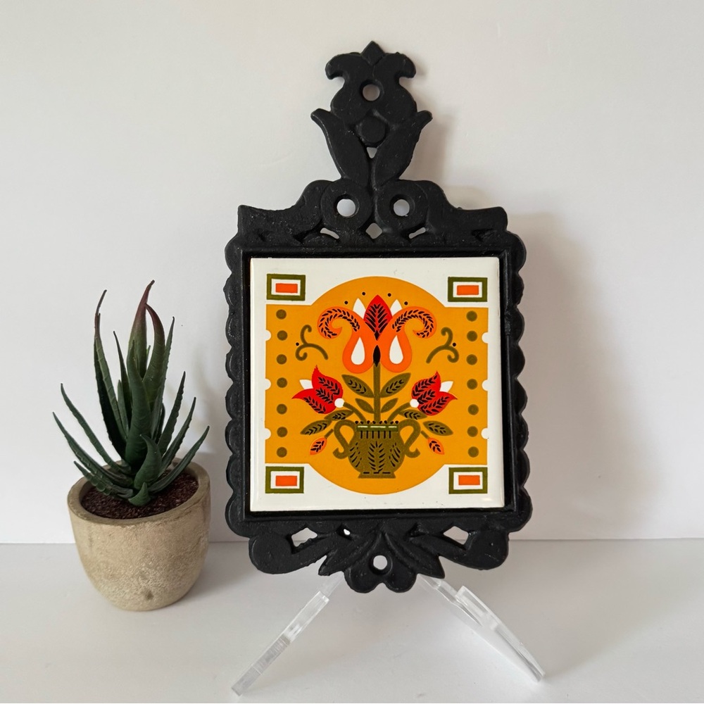 Vintage Cathay Tile Cast Iron Trivet – Folk Art Flower Wall Décor